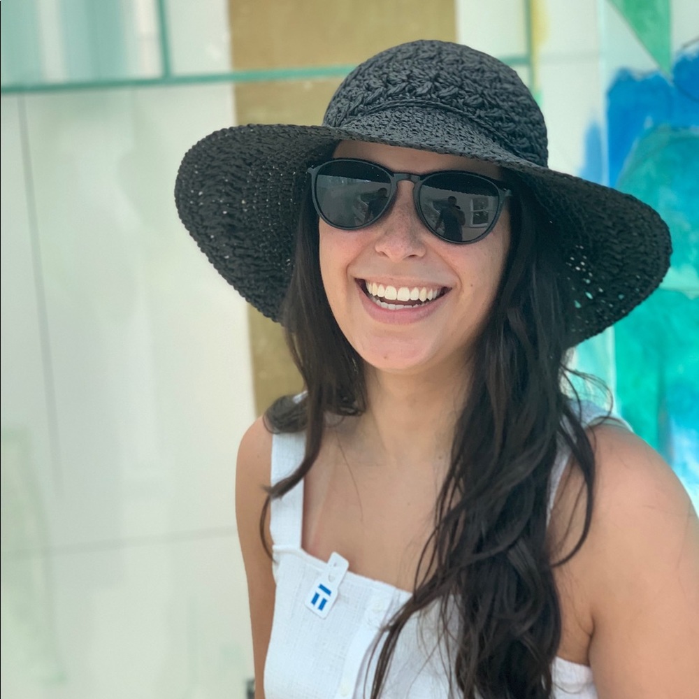 Meet your Posher, Melissa